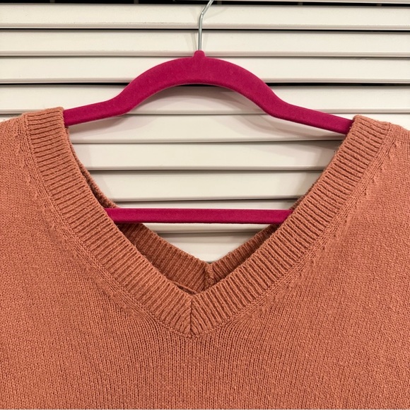 Madewell Double-V Pullover Sweater - Picture 5 of 9